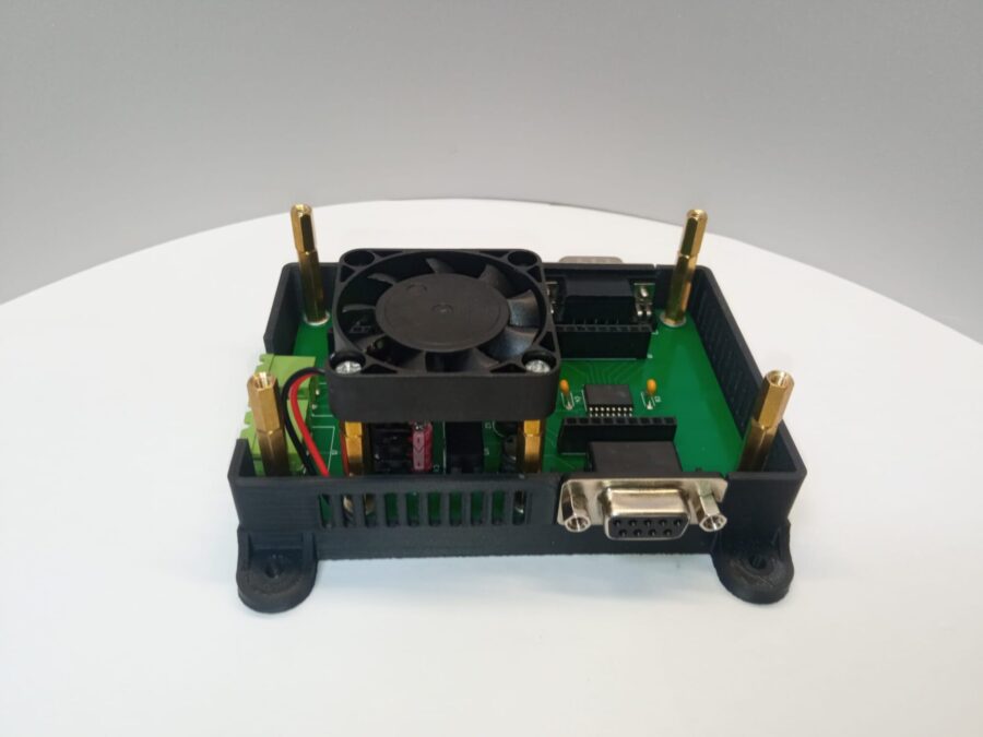 Carcasa a medida para electrónica industrial